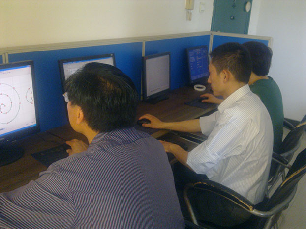 盐城市大丰市60岁老汉陈先生来我校学习绣花制版